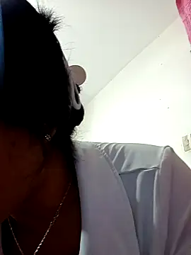 anahi evans19 online show from November 7, 2025, 9:59 pm