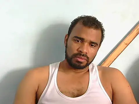 Snapshot of YOX22 chatting on October 30, 2025, 1:23 pm YOX22 online show from October 30, 2025, 1:23 pm