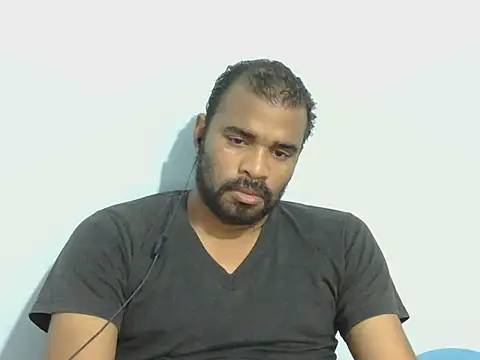 Snapshot of YOX22 chatting on November 16, 2025, 4:51 am YOX22 online show from November 16, 2025, 4:51 am