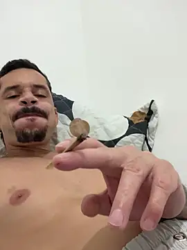 Snapshot of MateusBH123 chatting on January 16, 2026, 1:31 am MateusBH123 online show from January 16, 2026, 1:31 am