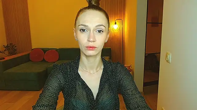 Lady Sunshine  online show from December 1, 2025, 7:35 am