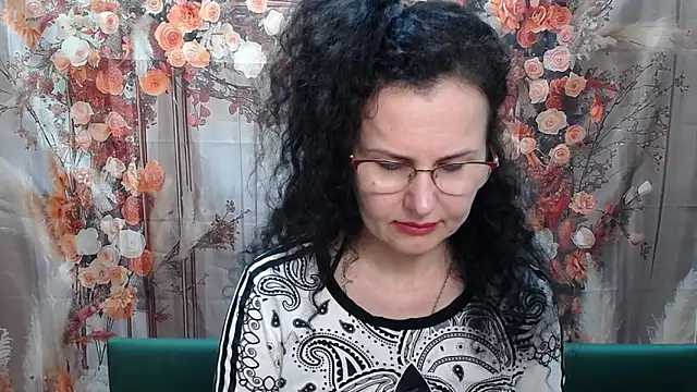 Snapshot of Miroslava_Happi chatting on April 19, 2026, 5:29 am Miroslava Happi online show from April 19, 2026, 5:29 am