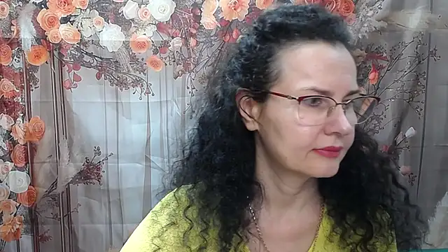 Snapshot of Miroslava_Happi chatting on May 24, 2026, 5:45 am Miroslava Happi online show from May 24, 2026, 5:45 am