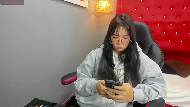 honnielane online show from March 17, 2025, 3:29 pm