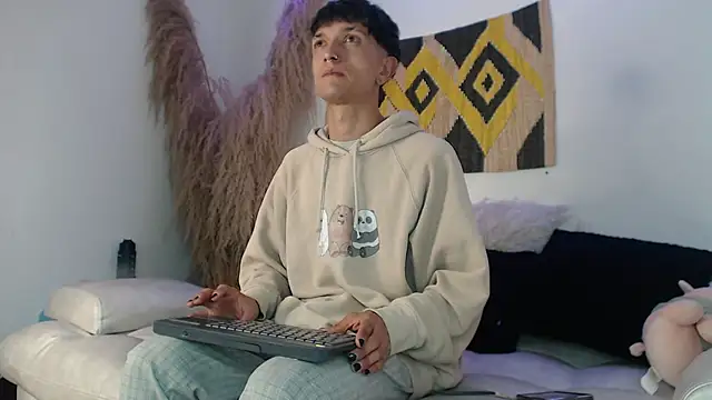 Snapshot of MaikyCooper chatting on March 4, 2025, 4:06 am MaikyCooper online show from March 4, 2025, 4:06 am