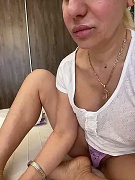 DeboraXporn online show from February 27, 2026, 5:40 am