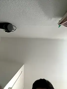 Snapshot of key18cm chatting on December 17, 2025, 1:28 pm key18cm online show from December 17, 2025, 1:28 pm