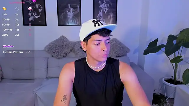  JacobMiller   online show from February 18, 2025, 4:37 am