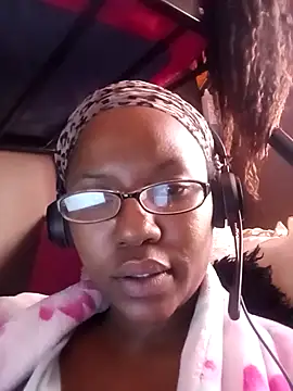Coco Nile online show from September 26, 2025, 10:41 am