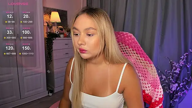  Loneve   online show from October 10, 2025, 1:54 pm