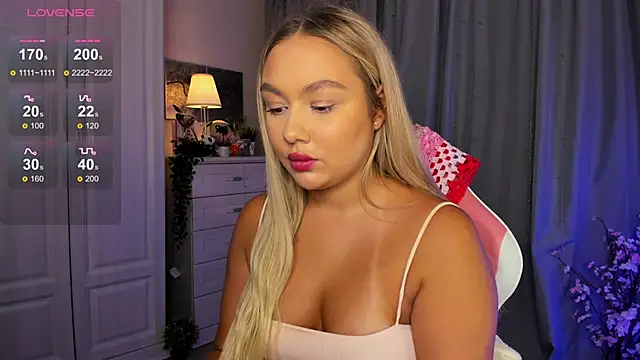  Loneve   online show from October 11, 2025, 1:31 pm