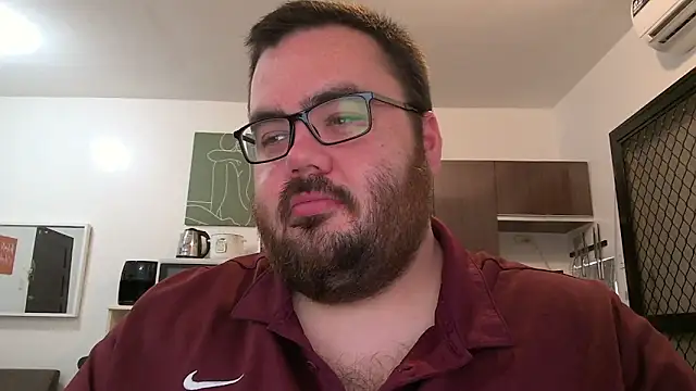 Snapshot of alexxxbear chatting on February 13, 2025, 11:47 pm alexxxbear online show from February 13, 2025, 11:47 pm