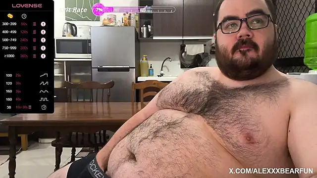 Snapshot of alexxxbear chatting on September 12, 2025, 11:48 pm alexxxbear online show from September 12, 2025, 11:48 pm