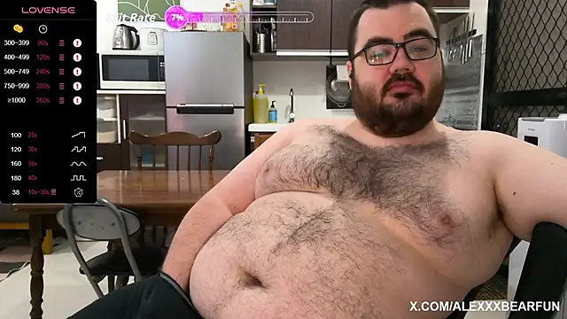 Snapshot of alexxxbear chatting on September 17, 2025, 8:32 pm alexxxbear online show from September 17, 2025, 8:32 pm