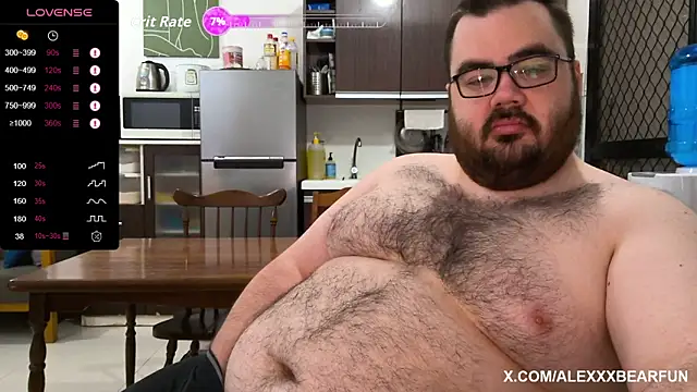 Snapshot of alexxxbear chatting on September 18, 2025, 10:34 pm alexxxbear online show from September 18, 2025, 10:34 pm