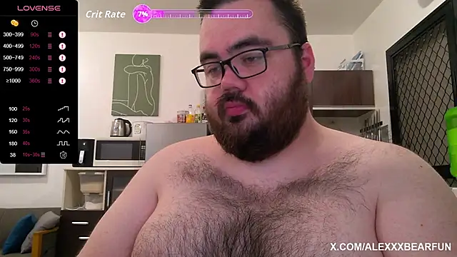 Snapshot of alexxxbear chatting on October 5, 2025, 7:34 pm alexxxbear online show from October 5, 2025, 7:34 pm