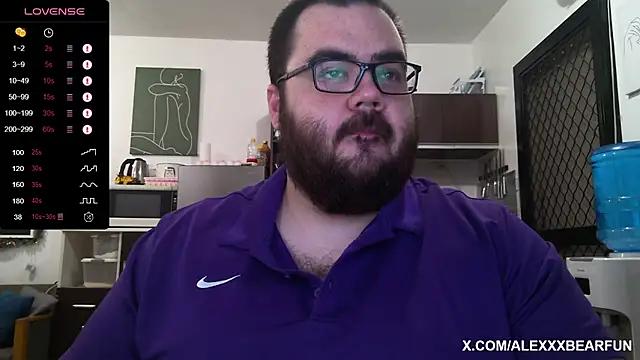 Snapshot of alexxxbear chatting on November 23, 2025, 2:28 pm alexxxbear online show from November 23, 2025, 2:28 pm