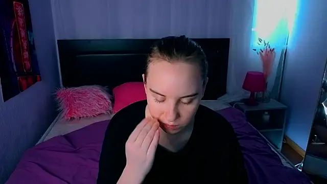 Lika 0ne online show from March 28, 2026, 11:54 am