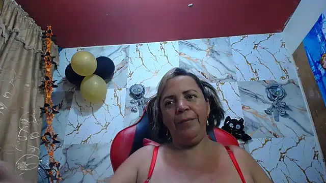 Snapshot of alina_maturehot chatting on October 25, 2025, 12:29 am alina maturehot online show from October 25, 2025, 12:29 am