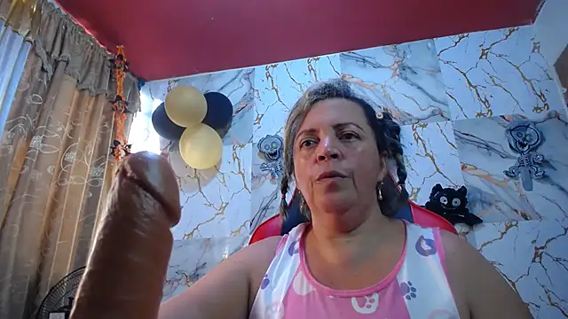 Snapshot of alina_maturehot chatting on October 28, 2025, 8:44 pm alina maturehot online show from October 28, 2025, 8:44 pm