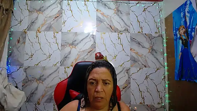 Snapshot of alina_maturehot chatting on November 9, 2025, 8:01 am alina maturehot online show from November 9, 2025, 8:01 am