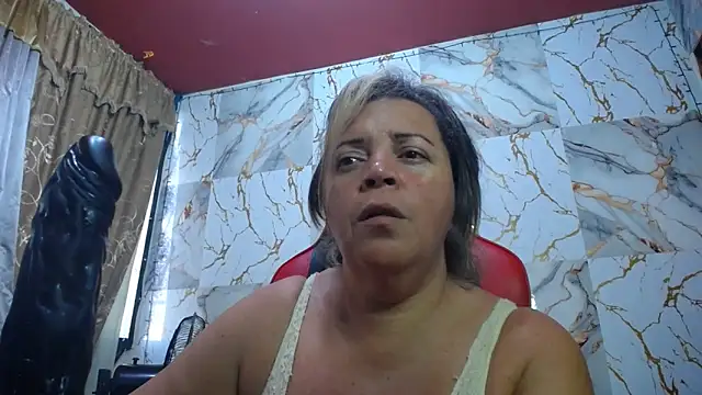 Snapshot of alina_maturehot chatting on November 15, 2025, 11:18 am alina maturehot online show from November 15, 2025, 11:18 am