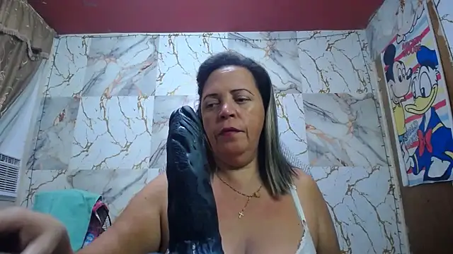 Snapshot of alina_maturehot chatting on April 19, 2026, 5:18 am alina maturehot online show from April 19, 2026, 5:18 am