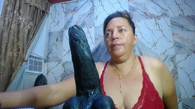 Snapshot of alina_maturehot chatting on May 5, 2026, 12:18 am alina maturehot online show from May 5, 2026, 12:18 am