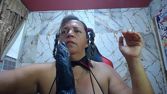 Snapshot of alina_maturehot chatting on May 16, 2026, 10:47 am alina maturehot online show from May 16, 2026, 10:47 am