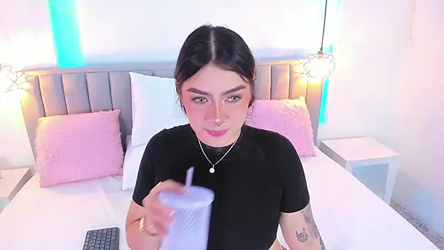 isolari  online show from January 3, 2025, 4:33 am