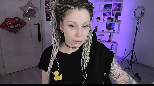 HoneySallyMoore online show from September 25, 2025, 4:00 pm