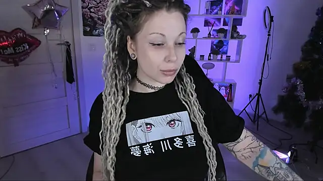 HoneySallyMoore online show from December 3, 2025, 12:51 am