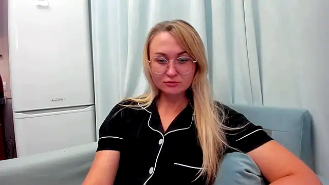 Snapshot of your_Goddess_Eva chatting on September 19, 2025, 7:47 pm your Goddess Eva online show from September 19, 2025, 7:47 pm