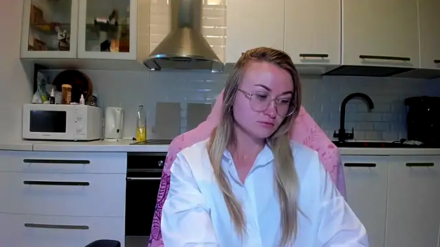 Snapshot of your_Goddess_Eva chatting on October 4, 2025, 5:49 am your Goddess Eva online show from October 4, 2025, 5:49 am