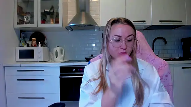 Snapshot of your_Goddess_Eva chatting on October 6, 2025, 8:23 am your Goddess Eva online show from October 6, 2025, 8:23 am