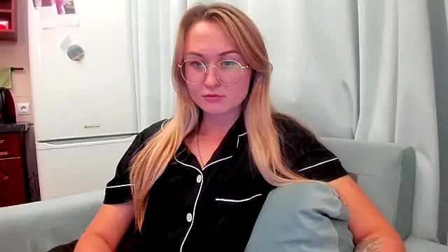 Snapshot of your_Goddess_Eva chatting on October 7, 2025, 8:06 pm your Goddess Eva online show from October 7, 2025, 8:06 pm