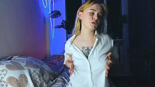 Snapshot of Alexa_Pirs chatting on February 22, 2025, 8:42 pm Alexa Pirs online show from February 22, 2025, 8:42 pm