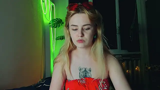 Snapshot of Alexa_Pirs chatting on March 3, 2025, 5:29 pm Alexa Pirs online show from March 3, 2025, 5:29 pm