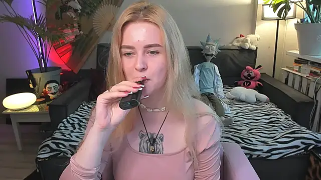 Snapshot of Alexa_Pirs chatting on July 19, 2026, 2:10 pm Alexa Pirs online show from July 19, 2026, 2:10 pm