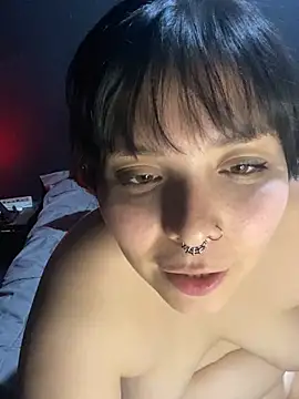 Snapshot of Solo_yoss chatting on March 6, 2025, 8:19 am Solo yoss online show from March 6, 2025, 8:19 am