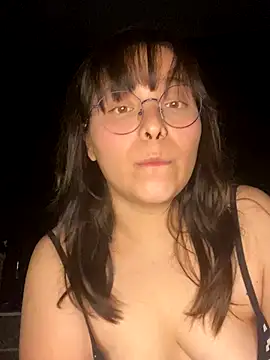 Snapshot of Solo_yoss chatting on September 19, 2025, 5:09 am Solo yoss online show from September 19, 2025, 5:09 am