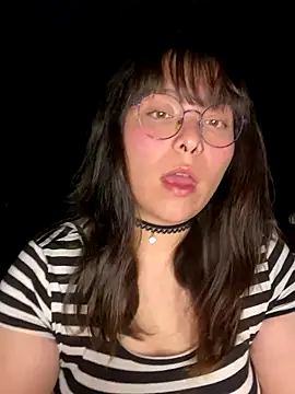 Snapshot of Solo_yoss chatting on October 22, 2025, 6:13 am Solo yoss online show from October 22, 2025, 6:13 am