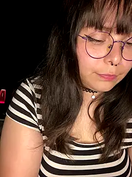 Snapshot of Solo_yoss chatting on October 23, 2025, 7:07 am Solo yoss online show from October 23, 2025, 7:07 am