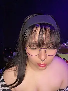 Snapshot of Solo_yoss chatting on June 12, 2026, 6:34 am Solo yoss online show from June 12, 2026, 6:34 am