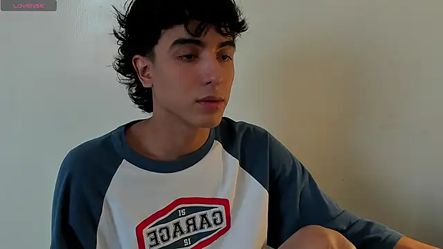 salvatore montt online show from March 8, 2025, 6:37 pm