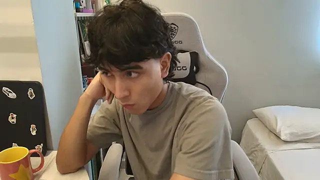 salvatore montt online show from October 17, 2025, 9:17 pm