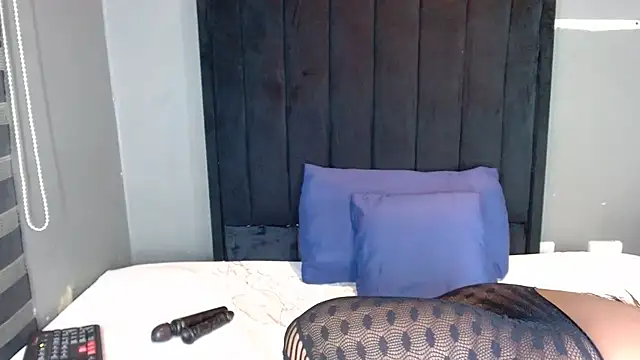 BigbootyliciousXXX online show from November 27, 2025, 10:45 pm