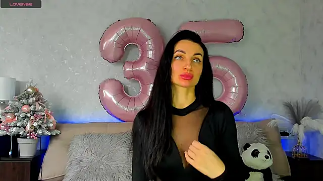 Tina Mart online show from December 5, 2025, 11:30 am