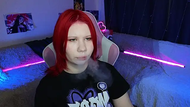 Little kitsune1707 online show from February 25, 2025, 4:14 am