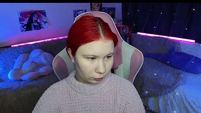 Little kitsune1707 online show from March 13, 2025, 12:37 am